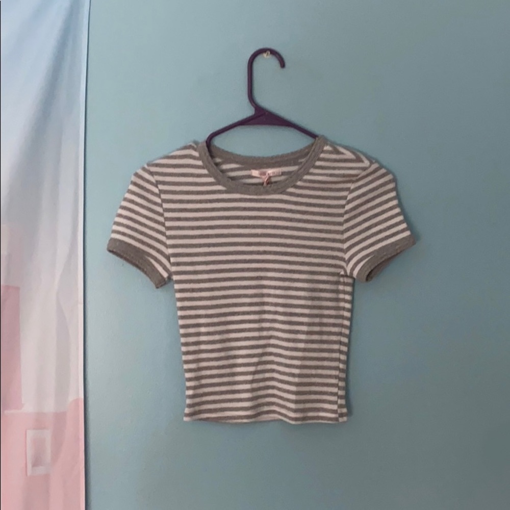cute striped top, never worn